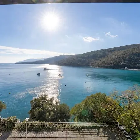 Astrid 2 By Briskva 라벡