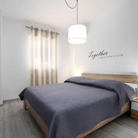 Astrid 2 Apartment