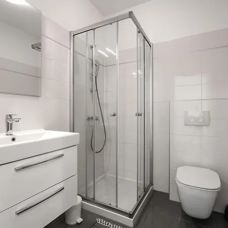 Astrid 2 By Briskva Apartmán