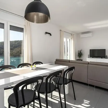 Astrid 2 By Briskva * Rabac