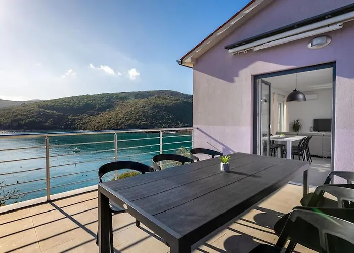 Astrid 2 By Briskva *