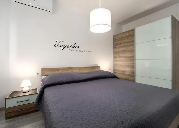 Astrid 2 By Briskva Apartman